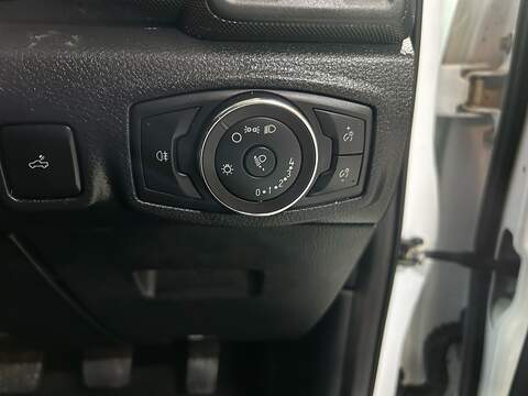 Ford Ranger 2.0 EcoBlue XL Pickup Double Cab 4dr Diesel Manual 4WD Euro 6 (s/s) (170 ps) - U10777