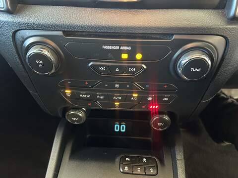 Ford Ranger 2.0 EcoBlue Wildtrak Pickup Double Cab 4dr Diesel Auto 4WD Euro 6 (s/s) (213 ps) - U10779