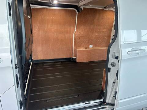 Ford Transit Custom 2.0 280 EcoBlue Limited Panel Van 5dr Diesel Manual L1 H1 Euro 6 (s/s) (130 ps) - U10780