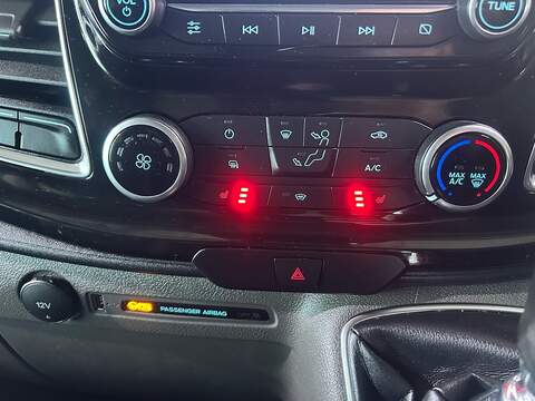 Ford Transit Custom 2.0 280 EcoBlue Limited Panel Van 5dr Diesel Manual L1 H1 Euro 6 (s/s) (130 ps) - U10780