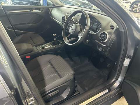 Audi A3 1.5 TFSI CoD Sport Saloon 4dr Petrol Manual Euro 6 (s/s) (150 ps) - U10783