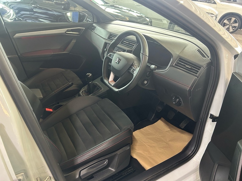 SEAT Ibiza 1.0 TSI FR Sport Hatchback 5dr Petrol Manual Euro 6 (s/s) (110 ps) - U10784