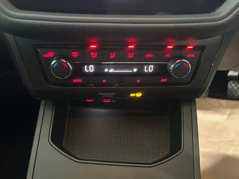 SEAT Ibiza 1.0 TSI FR Sport Hatchback 5dr Petrol Manual Euro 6 (s/s) (110 ps) - U10784