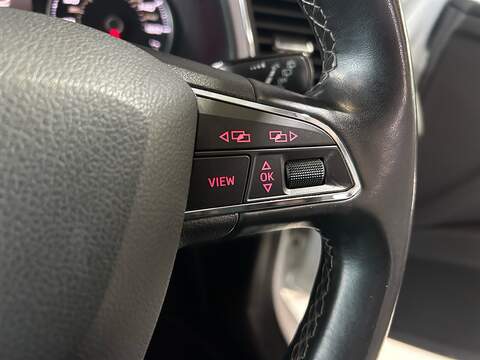 SEAT Leon 1.4 TSI XCELLENCE Technology Hatchback 5dr Petrol Manual Euro 6 (s/s) (125 ps) - U10786
