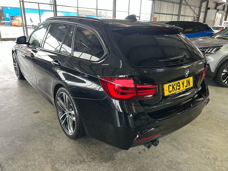 BMW 3 Series 2.0 320d M Sport Shadow Edition Touring 5dr Diesel Auto Euro 6 (s/s) (190 ps) - U10787