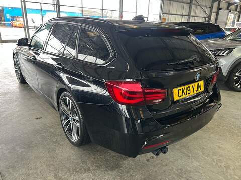 BMW 3 Series 2.0 320d M Sport Shadow Edition Touring 5dr Diesel Auto Euro 6 (s/s) (190 ps) - U10787