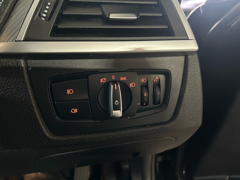 BMW 3 Series 2.0 320d M Sport Shadow Edition Touring 5dr Diesel Auto Euro 6 (s/s) (190 ps) - U10787