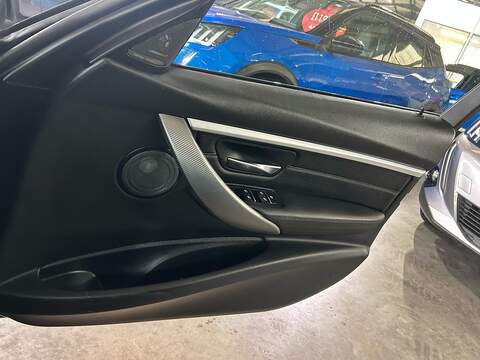 BMW 3 Series 2.0 320d M Sport Shadow Edition Touring 5dr Diesel Auto Euro 6 (s/s) (190 ps) - U10787