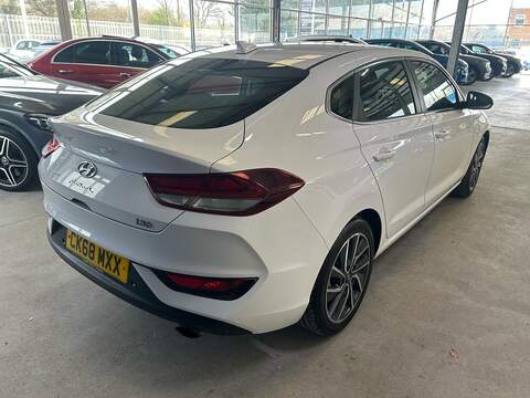Hyundai i30 1.4 T-GDi SE Nav Fastback 5dr Petrol DCT Euro 6 (s/s) (140 ps) - U10793