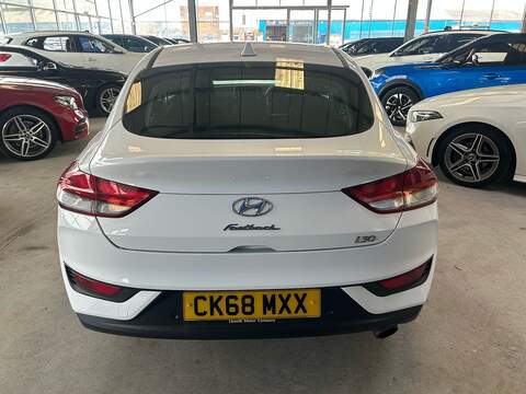 Hyundai i30 1.4 T-GDi SE Nav Fastback 5dr Petrol DCT Euro 6 (s/s) (140 ps) - U10793
