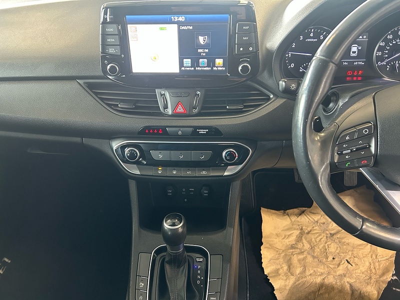 Hyundai i30 1.4 T-GDi SE Nav Fastback 5dr Petrol DCT Euro 6 (s/s) (140 ps) - U10793