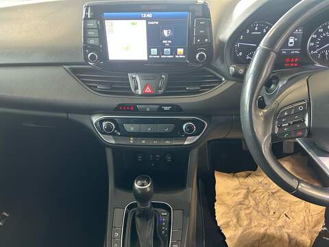 Hyundai i30 1.4 T-GDi SE Nav Fastback 5dr Petrol DCT Euro 6 (s/s) (140 ps) - U10793
