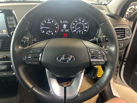 Hyundai i30 1.4 T-GDi SE Nav Fastback 5dr Petrol DCT Euro 6 (s/s) (140 ps) - U10793