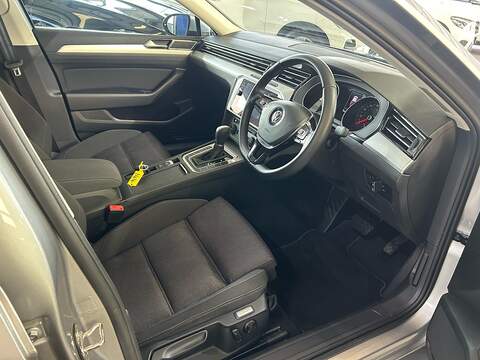 Volkswagen Passat 1.5 TSI EVO SE Business Saloon 4dr Petrol DSG Euro 6 (s/s) (150 ps) - U10795