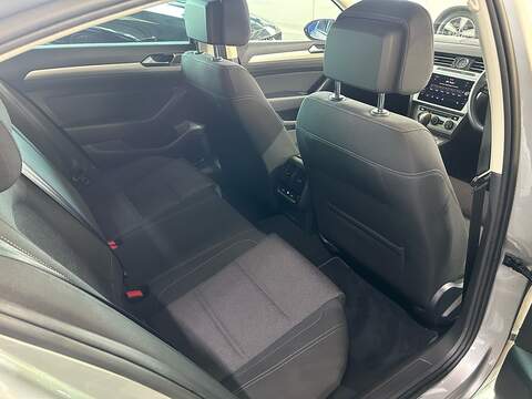 Volkswagen Passat 1.5 TSI EVO SE Business Saloon 4dr Petrol DSG Euro 6 (s/s) (150 ps) - U10795