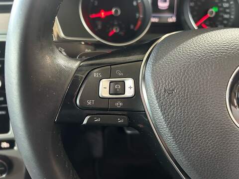 Volkswagen Passat 1.5 TSI EVO SE Business Saloon 4dr Petrol DSG Euro 6 (s/s) (150 ps) - U10795