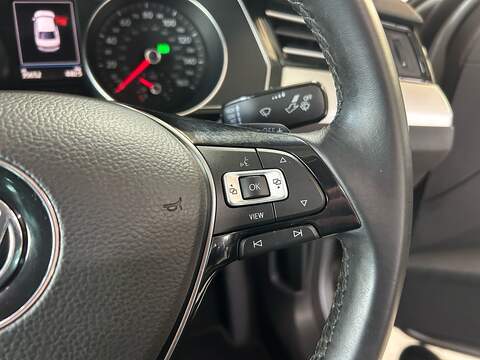 Volkswagen Passat 1.5 TSI EVO SE Business Saloon 4dr Petrol DSG Euro 6 (s/s) (150 ps) - U10795