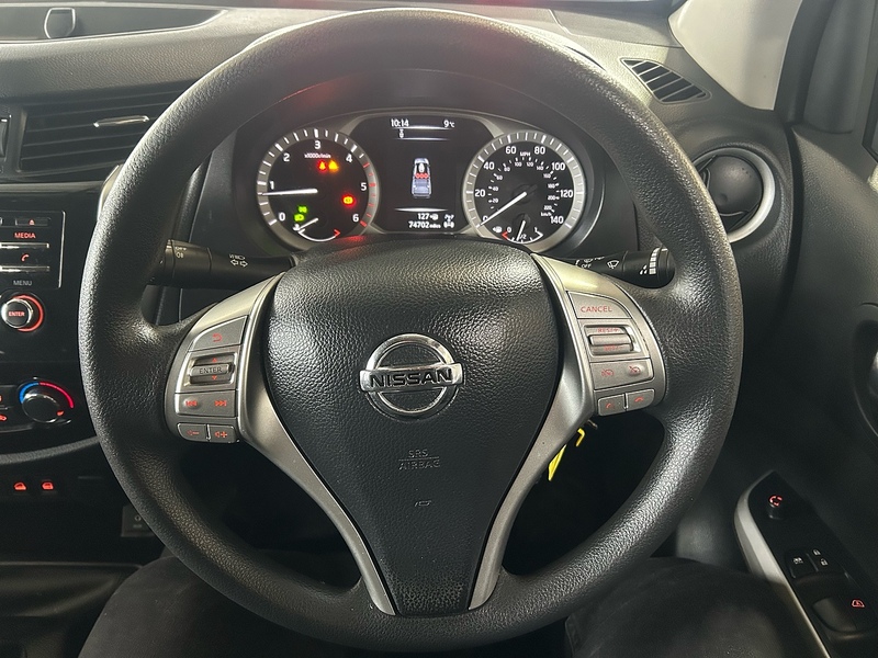 Nissan Navara 2.3 dCi Acenta Pickup Double Cab 4dr Diesel Manual 4WD Euro 6 (s/s) (163 ps) - U10797