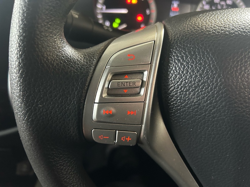 Nissan Navara 2.3 dCi Acenta Pickup Double Cab 4dr Diesel Manual 4WD Euro 6 (s/s) (163 ps) - U10797