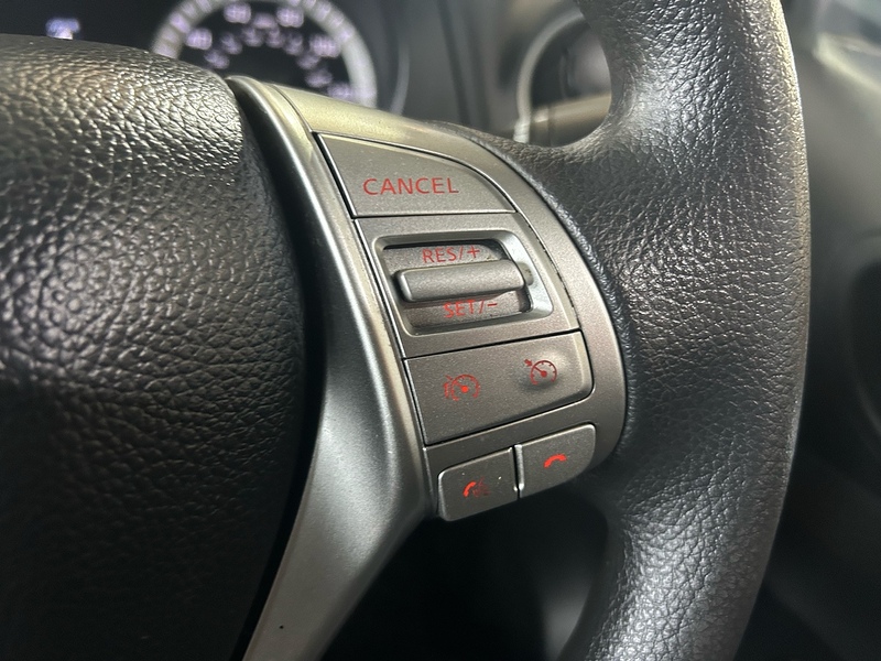 Nissan Navara 2.3 dCi Acenta Pickup Double Cab 4dr Diesel Manual 4WD Euro 6 (s/s) (163 ps) - U10797