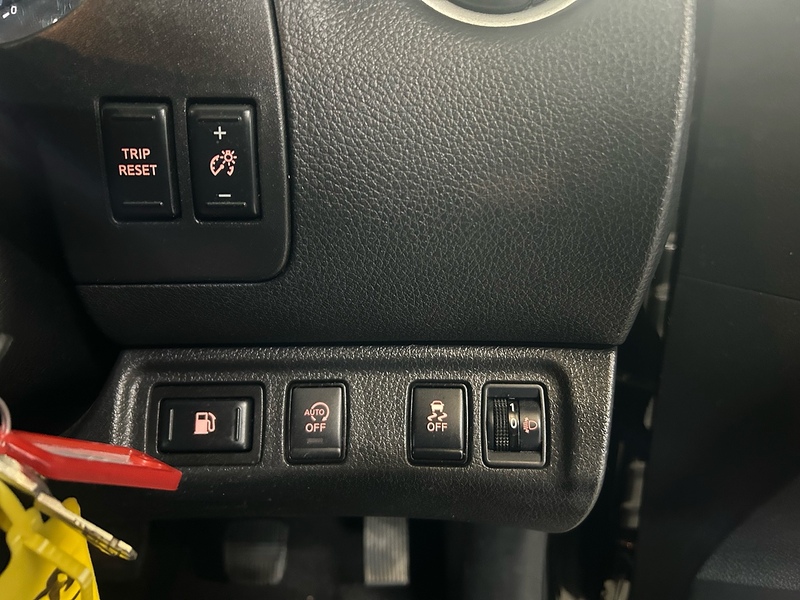 Nissan Navara 2.3 dCi Acenta Pickup Double Cab 4dr Diesel Manual 4WD Euro 6 (s/s) (163 ps) - U10797