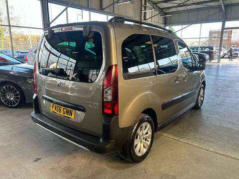 Peugeot Partner Tepee BlueHDi Outdoor - U10798