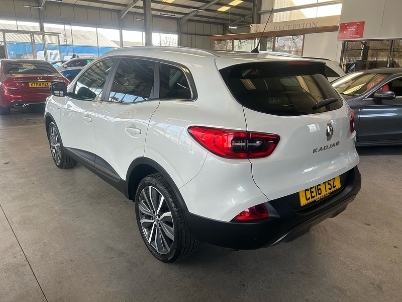 Renault Kadjar 1.2 TCe Signature Nav SUV 5dr Petrol Manual Euro 6 (s/s) (130 ps) - U10805