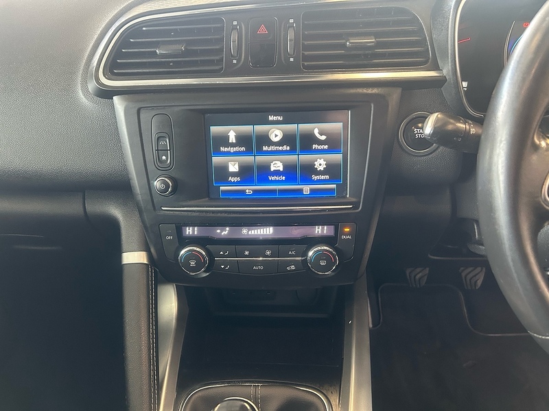 Renault Kadjar 1.2 TCe Signature Nav SUV 5dr Petrol Manual Euro 6 (s/s) (130 ps) - U10805
