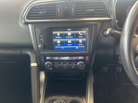 Renault Kadjar 1.2 TCe Signature Nav SUV 5dr Petrol Manual Euro 6 (s/s) (130 ps) - U10805