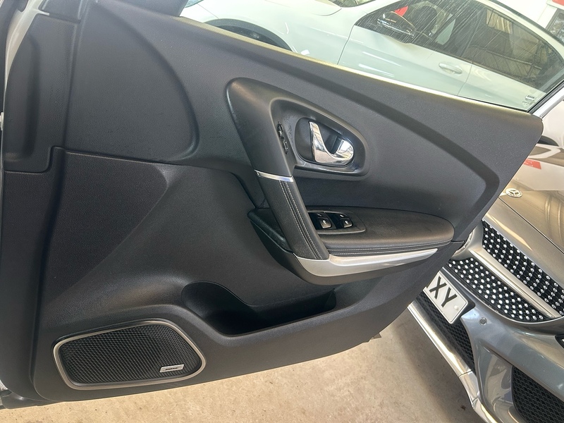 Renault Kadjar 1.2 TCe Signature Nav SUV 5dr Petrol Manual Euro 6 (s/s) (130 ps) - U10805