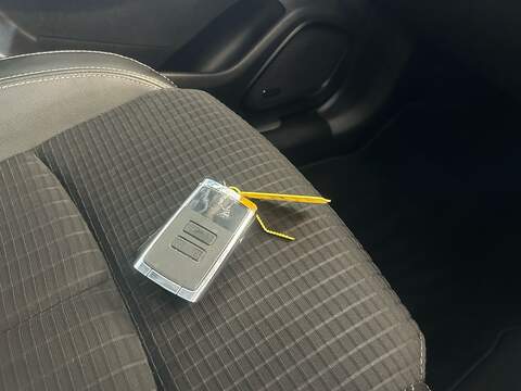 Renault Kadjar 1.2 TCe Signature Nav SUV 5dr Petrol Manual Euro 6 (s/s) (130 ps) - U10805