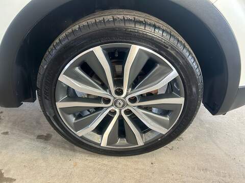 Renault Kadjar 1.2 TCe Signature Nav SUV 5dr Petrol Manual Euro 6 (s/s) (130 ps) - U10805