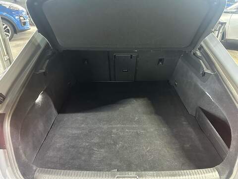 Volkswagen Arteon 1.4 TSI 13kWh R-Line Fastback 5dr Petrol Plug-in Hybrid DSG Euro 6 (s/s) (218 ps) - U10818