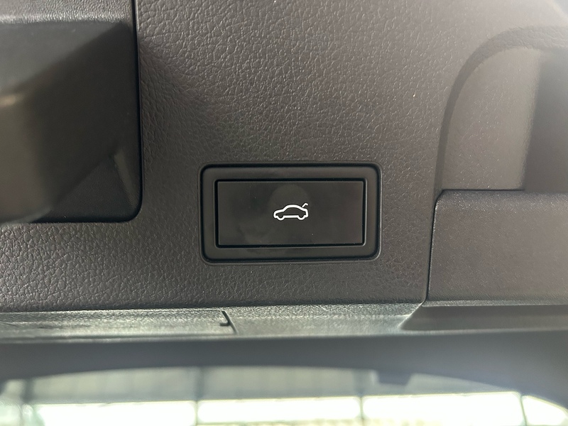 Volkswagen Arteon 1.4 TSI 13kWh R-Line Fastback 5dr Petrol Plug-in Hybrid DSG Euro 6 (s/s) (218 ps) - U10818