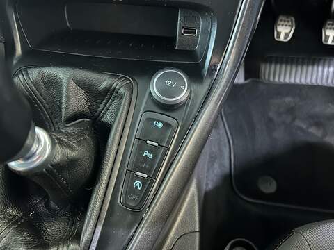 Ford Focus TDCi ST-Line - U10819