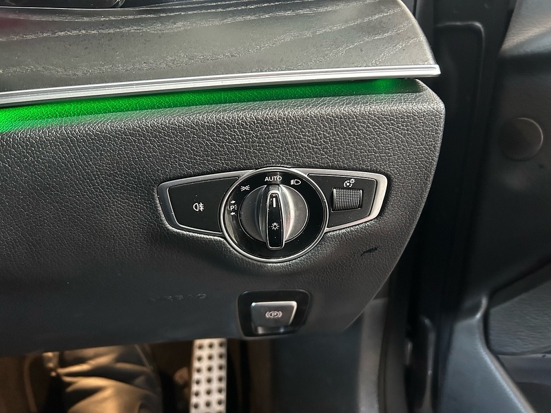 Mercedes-Benz E Class 2.0 E220d AMG Line Saloon 4dr Diesel G-Tronic+ Euro 6 (s/s) (194 ps) - U10824