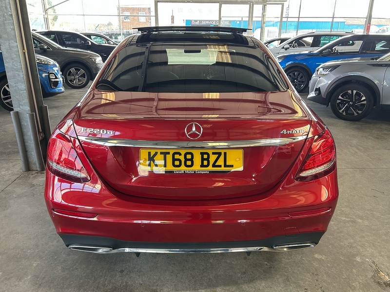 Mercedes-Benz E Class 2.0 E220d AMG Line (Premium) Saloon 4dr Diesel G-Tronic+ 4MATIC Euro 6 (s/s) (194 ps) - U10827