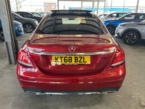 Mercedes-Benz E Class 2.0 E220d AMG Line (Premium) Saloon 4dr Diesel G-Tronic+ 4MATIC Euro 6 (s/s) (194 ps) - U10827