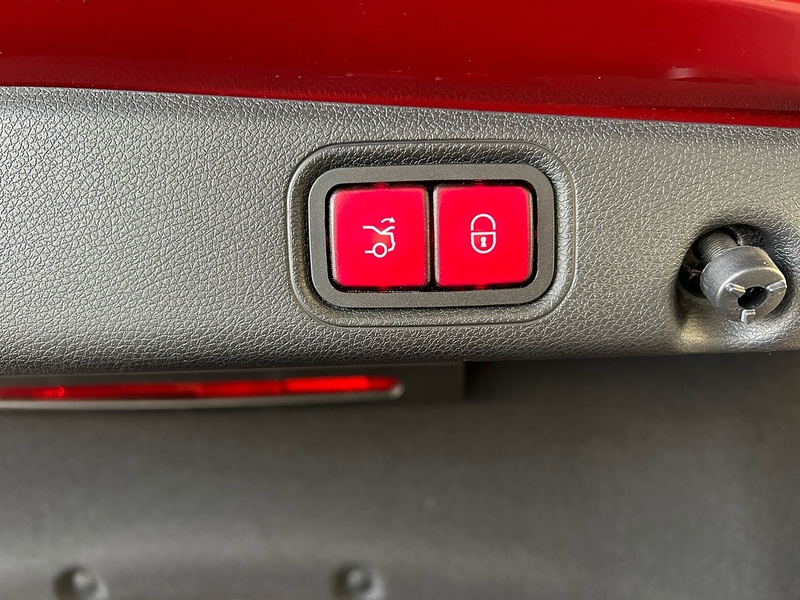 Mercedes-Benz E Class 2.0 E220d AMG Line (Premium) Saloon 4dr Diesel G-Tronic+ 4MATIC Euro 6 (s/s) (194 ps) - U10827