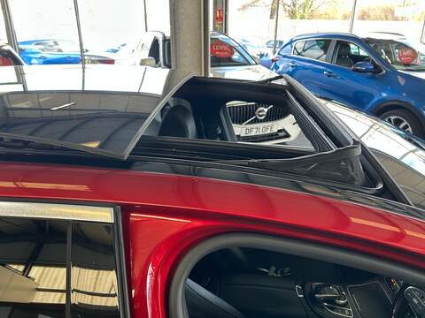 Mercedes-Benz E Class 2.0 E220d AMG Line (Premium) Saloon 4dr Diesel G-Tronic+ 4MATIC Euro 6 (s/s) (194 ps) - U10827