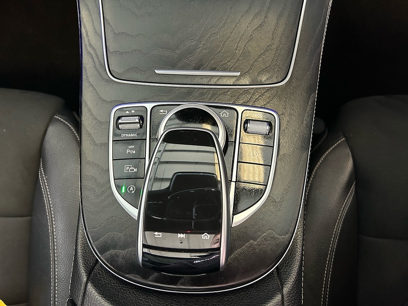 Mercedes-Benz E Class 2.0 E220d AMG Line (Premium) Saloon 4dr Diesel G-Tronic+ 4MATIC Euro 6 (s/s) (194 ps) - U10827