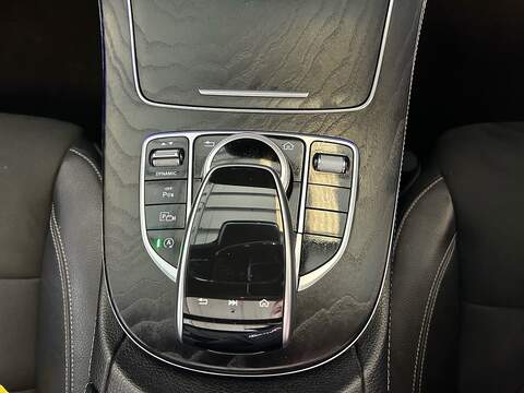 Mercedes-Benz E Class 2.0 E220d AMG Line (Premium) Saloon 4dr Diesel G-Tronic+ 4MATIC Euro 6 (s/s) (194 ps) - U10827