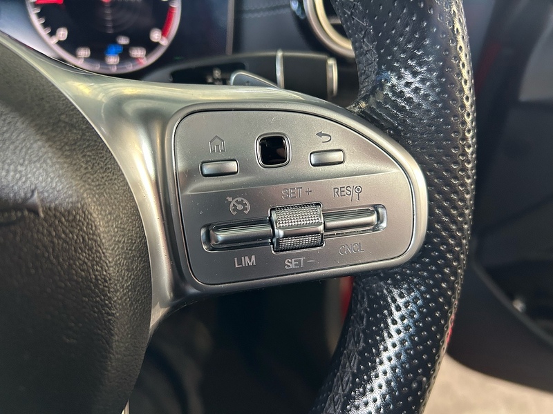 Mercedes-Benz E Class 2.0 E220d AMG Line (Premium) Saloon 4dr Diesel G-Tronic+ 4MATIC Euro 6 (s/s) (194 ps) - U10827