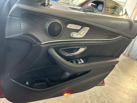 Mercedes-Benz E Class 2.0 E220d AMG Line (Premium) Saloon 4dr Diesel G-Tronic+ 4MATIC Euro 6 (s/s) (194 ps) - U10827