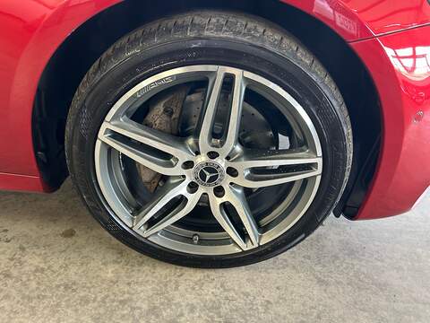 Mercedes-Benz E Class 2.0 E220d AMG Line (Premium) Saloon 4dr Diesel G-Tronic+ 4MATIC Euro 6 (s/s) (194 ps) - U10827