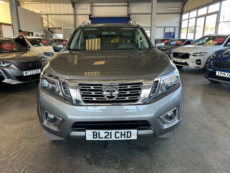 Nissan Navara 2.3 dCi Tekna Pickup Double Cab 4dr Diesel Auto 4WD Euro 6 (190 ps) - U10829