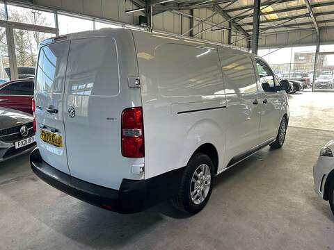 Vauxhall Vivaro 1.5 Turbo D 2900 Dynamic Panel Van 6dr Diesel Manual L2 H1 Euro 6 (s/s) (100 ps) - U10831