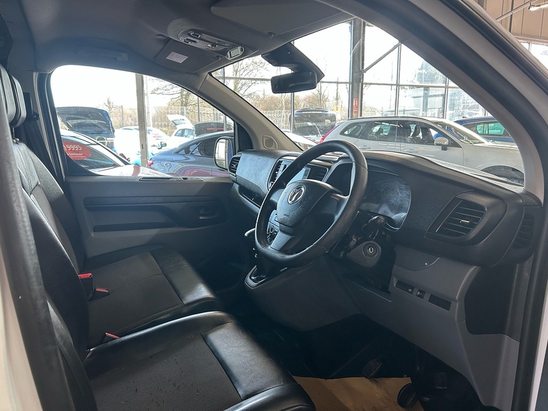 Vauxhall Vivaro 1.5 Turbo D 2900 Dynamic Panel Van 6dr Diesel Manual L2 H1 Euro 6 (s/s) (100 ps) - U10831