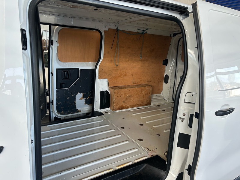 Vauxhall Vivaro 1.5 Turbo D 2900 Dynamic Panel Van 6dr Diesel Manual L2 H1 Euro 6 (s/s) (100 ps) - U10831