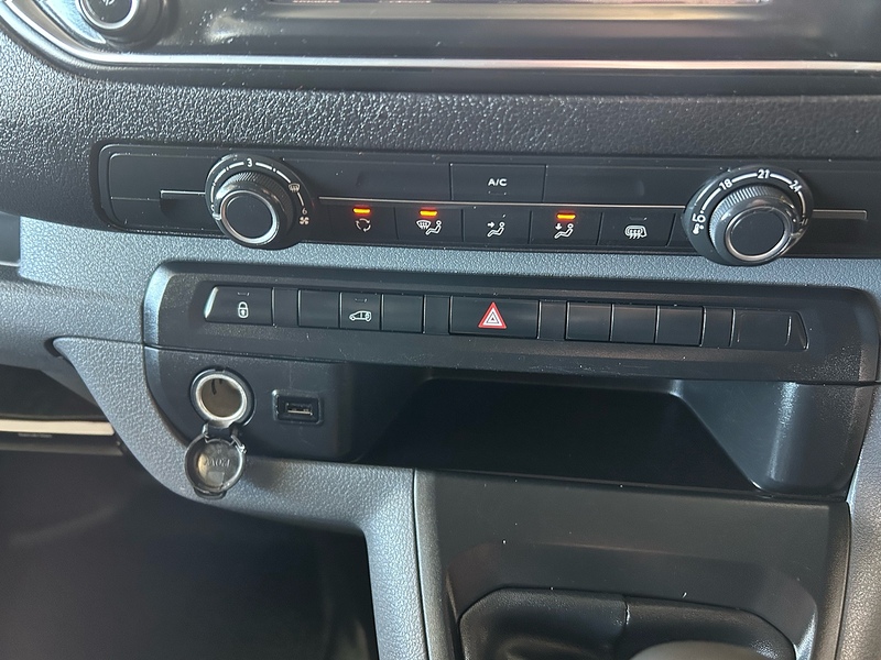 Vauxhall Vivaro 1.5 Turbo D 2900 Dynamic Panel Van 6dr Diesel Manual L2 H1 Euro 6 (s/s) (100 ps) - U10831